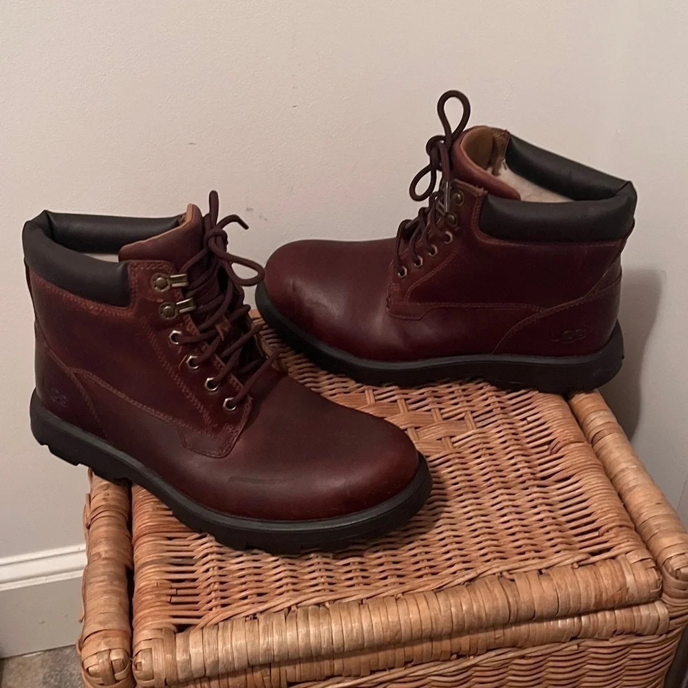 Ugg Stenton Boot Size 7 NEW